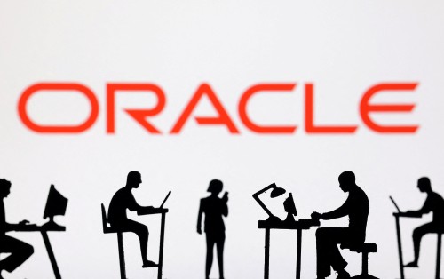 Oracle misses quarterly results estimates on stiff cloud competition