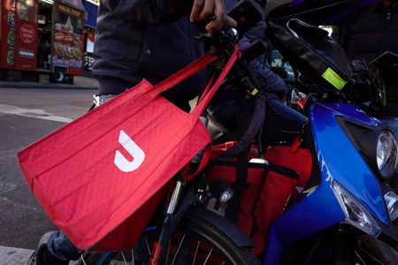DoorDash plots expansion outside core restaurant business in US – FT