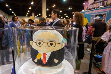 Build-A-Bear, maker of Warren Buffett’s Squishmallows face off in court