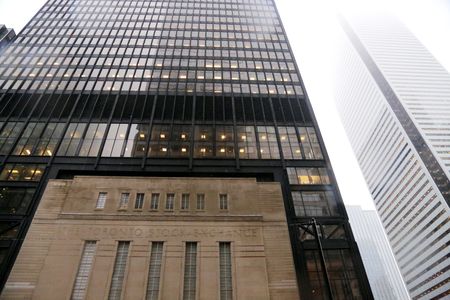 TSX ends lower as investors brace for bank earnings